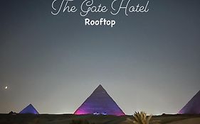 The Gate Hotel Front Pyramids & Sphinx View